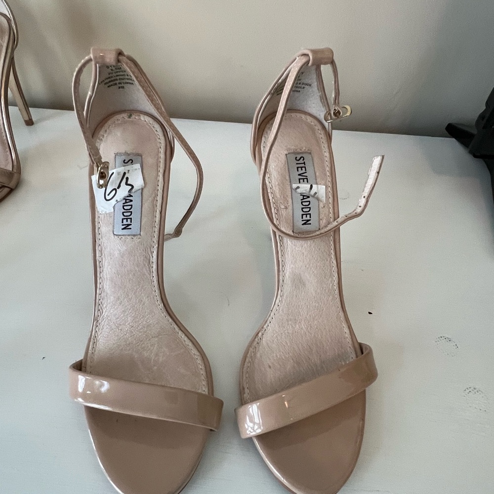 Steve Madden Stecy Stiletto Sandal - Patent Beige sz 6.5